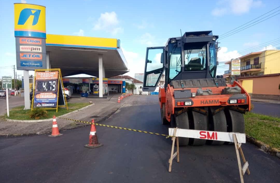 Obras de pavimentação bloqueiam trânsito no centro de Camaquã Clic