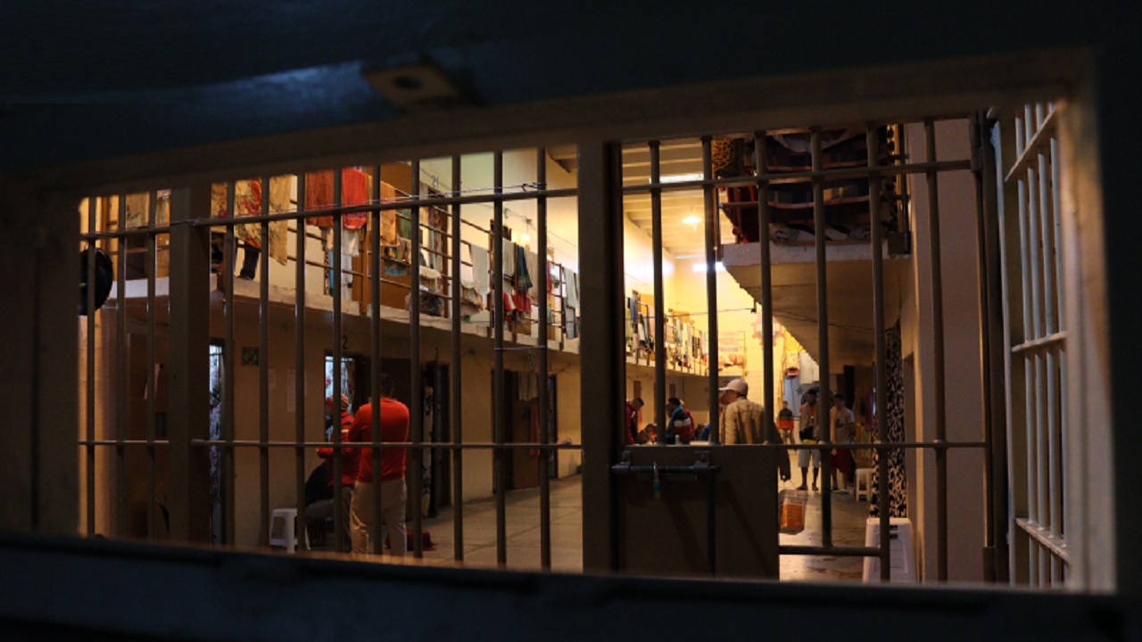 Visitantes não precisam mais comprovar união estável para visita íntima de presos no RS