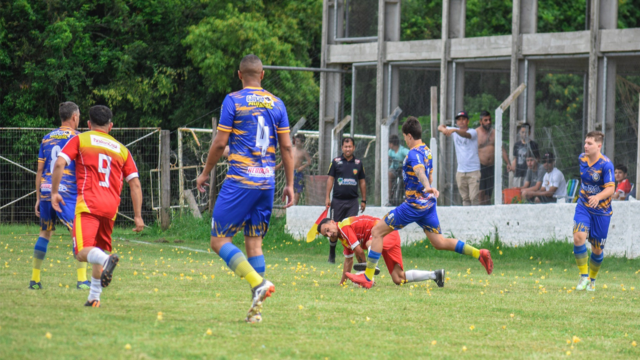 Taça Camaquã de Futsal: três decisões nos pênaltis e uma classificação no  tempo normal