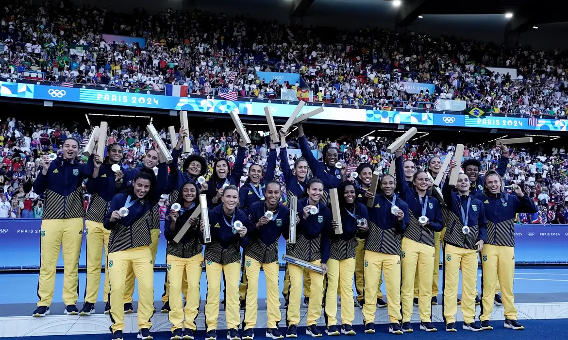 Olimpíadas 2024 Brasil é prata pela terceira vez no futebol feminino